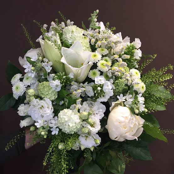 Bouquet blanc élégant pur